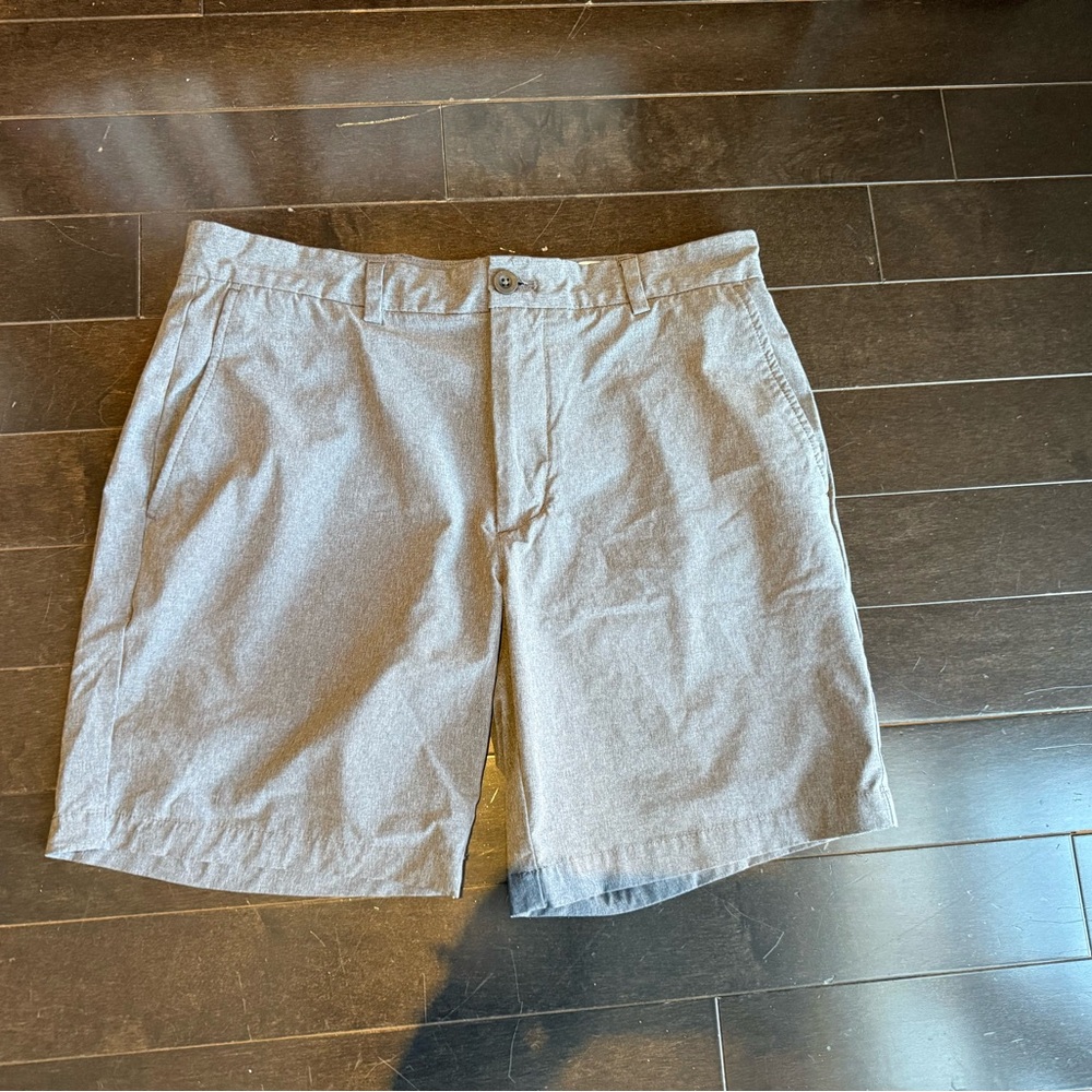 Vineyard Vines Gray Flat Front Shorts Casual Style